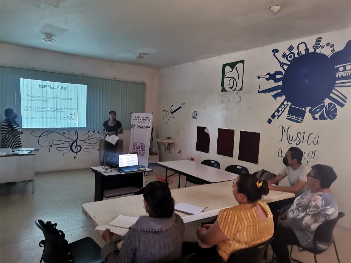 Con el propósito de siempre brindar servicios gratuitos de excelencia a nuestras educandas y educandos, nuestra Coordinación 2025 Xoxocotlán, capacitó a las figuras que integran la "Plaza Comunitaria Bienestar IMSS".
<a href="/INEAmx/">INEA</a> <a href="/reyvallenal/">Rey Magaña Garcia</a>