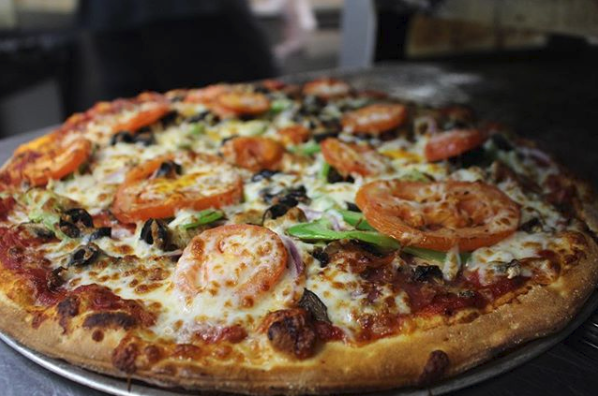 Extreme_Pizza's tweet photo. Extreme Pizza perfection is within reach! 🍕
#ExtremePizza #pizzatime #tbt #Thursday #thursdayvibes #pizza #pizzavibes #pizzadelivery #yardsale #beerandpizza #beer #basketball #MarchMadness #foodie #freshtoppings #veggies #meat #cheese #tasty #food https://t.co/xFvaetvWnx