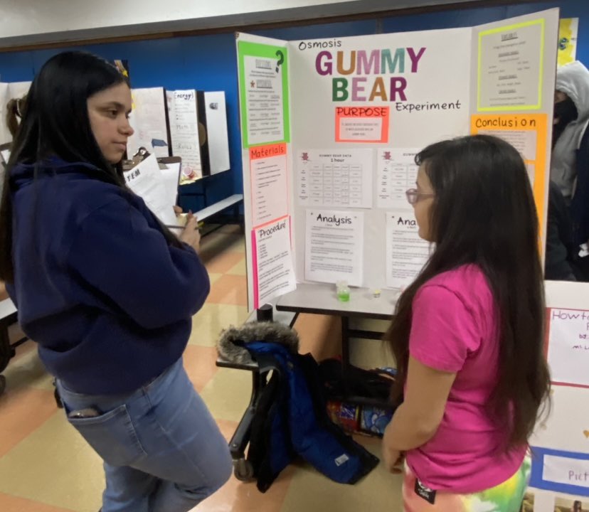 PS142M's tweet photo. Yesterday we celebrated our annual Science Night! Congratulations to the 3rd-5th graders who presented their science projects. Thank you to @biobus for visiting us. Finally, a big thank you and congratulations to our science teacher, Mr. Davis for putting the event together! https://t.co/QvR5tZrJyU