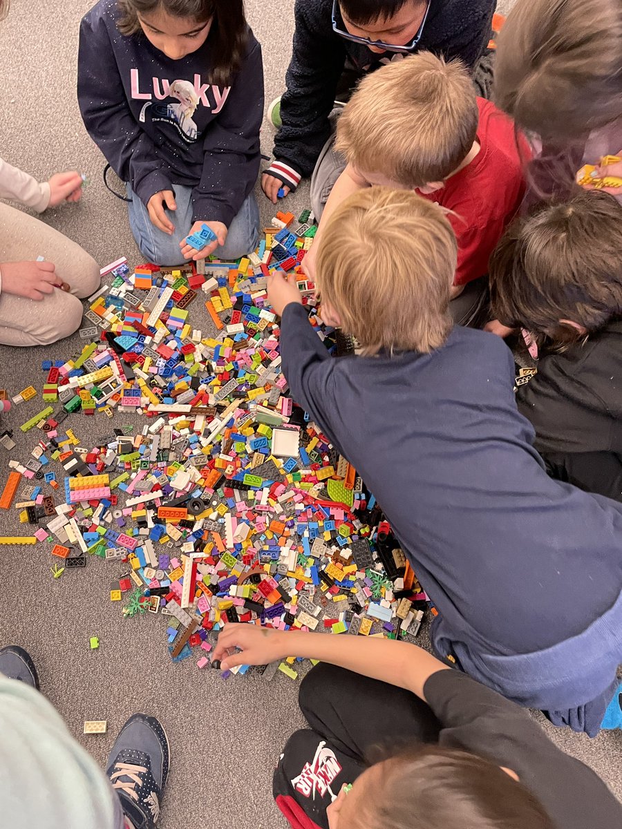 lorijonescbe's tweet photo. Our collaborative Nova Scotia community is coming along! Today we learned about how houses were painted with leftover paint after a fisherman painted his or her boat. We made a sailboat and a matching colour house with a partner today. https://t.co/T06NvYqcvh