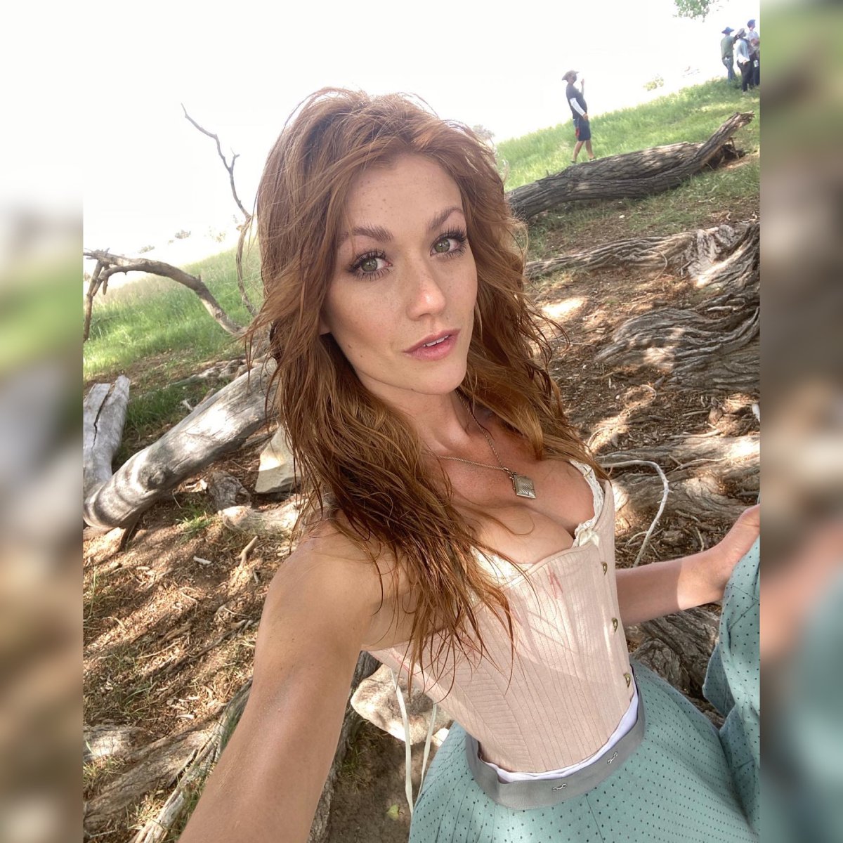 Katherine McNamara tweet media