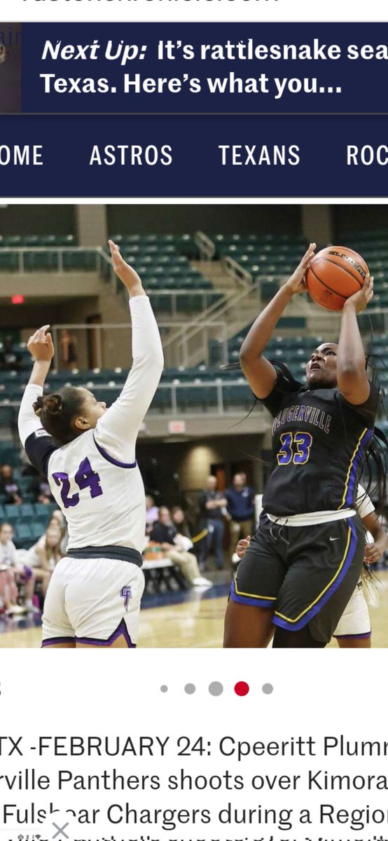 KathyHa13917784's tweet photo. 🔥Houston Chronicle Highlights From The Regional Semifinal! @PlummerCpeeritt 🏀SHOWS UP AGAINST THAT HEAT....TIME AFTER TIME! 🐾💙🐾 THE STUFF CHAMPIONS ARE MADE OF! 💙#senioryear #prospect #goalgetter https://t.co/TkStwXJX0I