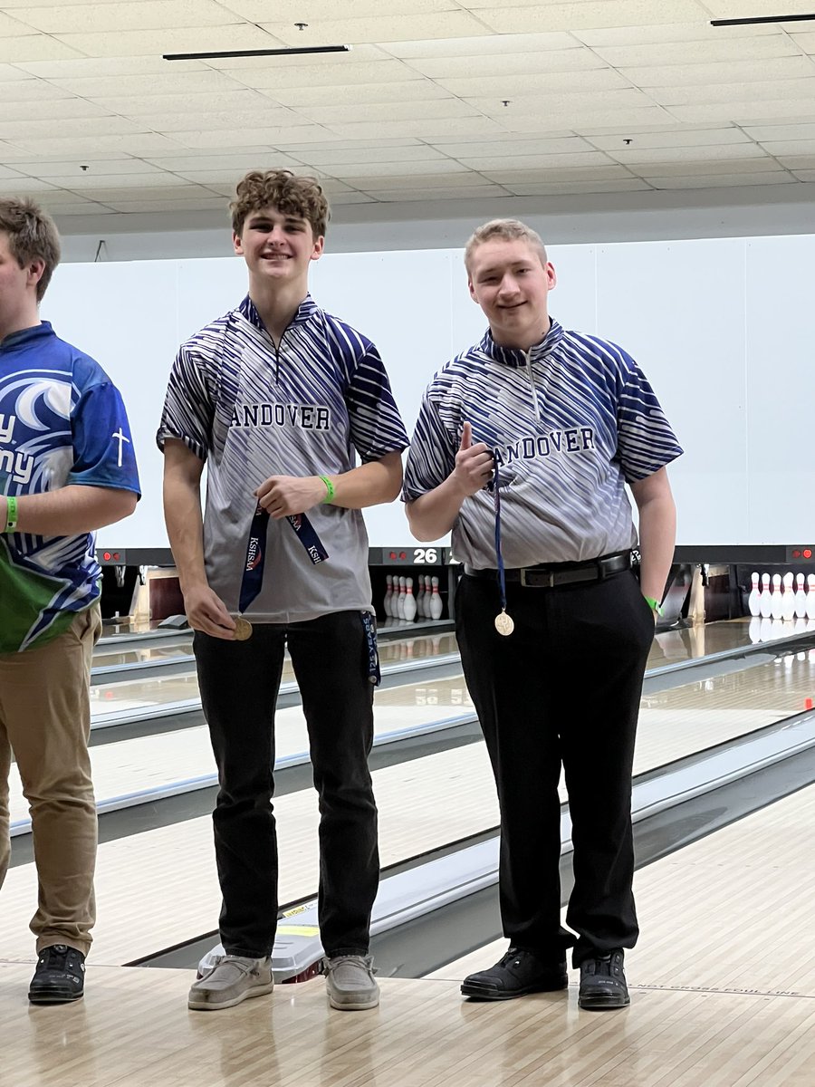 Congratulations to Jack Moll individually finishing 19th and Landon Light 20th at state bowling!!!