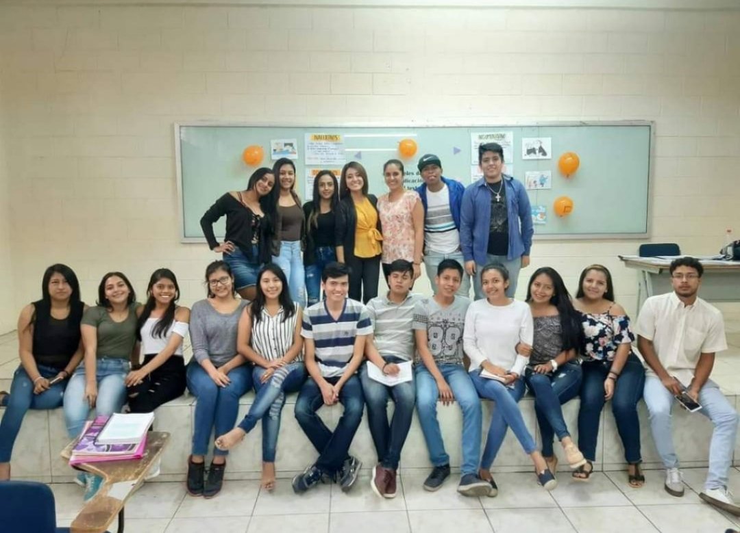 LissetteCC25's tweet photo. #UniversidaddeGuayaquil
#Guayaquil #Ecuador
#Cienciasadministrativas
#recuerdos
#LGIG https://t.co/aqChEME2nH