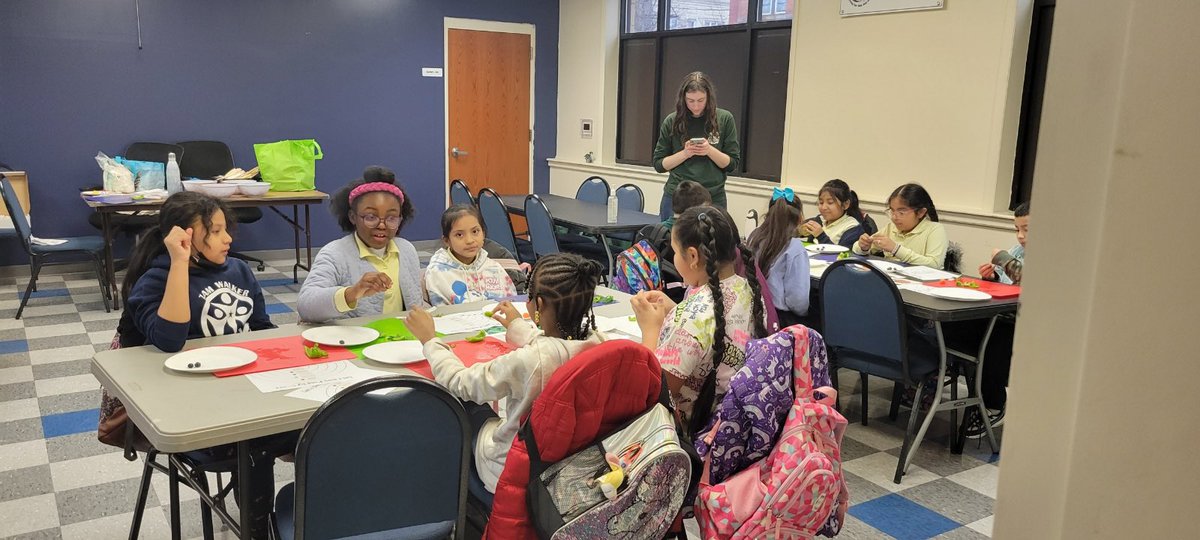 Team Walker Inc. (@teamwalkerjc) on Twitter photo We are so grateful to <a href="/AGARNJ/">America's Grow-a-Row</a> for hosting our Healthy Eating Class! We learned about eating the #colorsoftherainbow and were able to take home #freshproduce to share with our families #thankyou #freshfood #eatinghealthy #nutrition #makelearningfun #teamwalker #twjc #jerseycity We are so grateful to <a href="/AGARNJ/">America's Grow-a-Row</a> for hosting our Healthy Eating Class! We learned about eating the #colorsoftherainbow and were able to take home #freshproduce to share with our families #thankyou #freshfood #eatinghealthy #nutrition #makelearningfun #teamwalker #twjc #jerseycity
