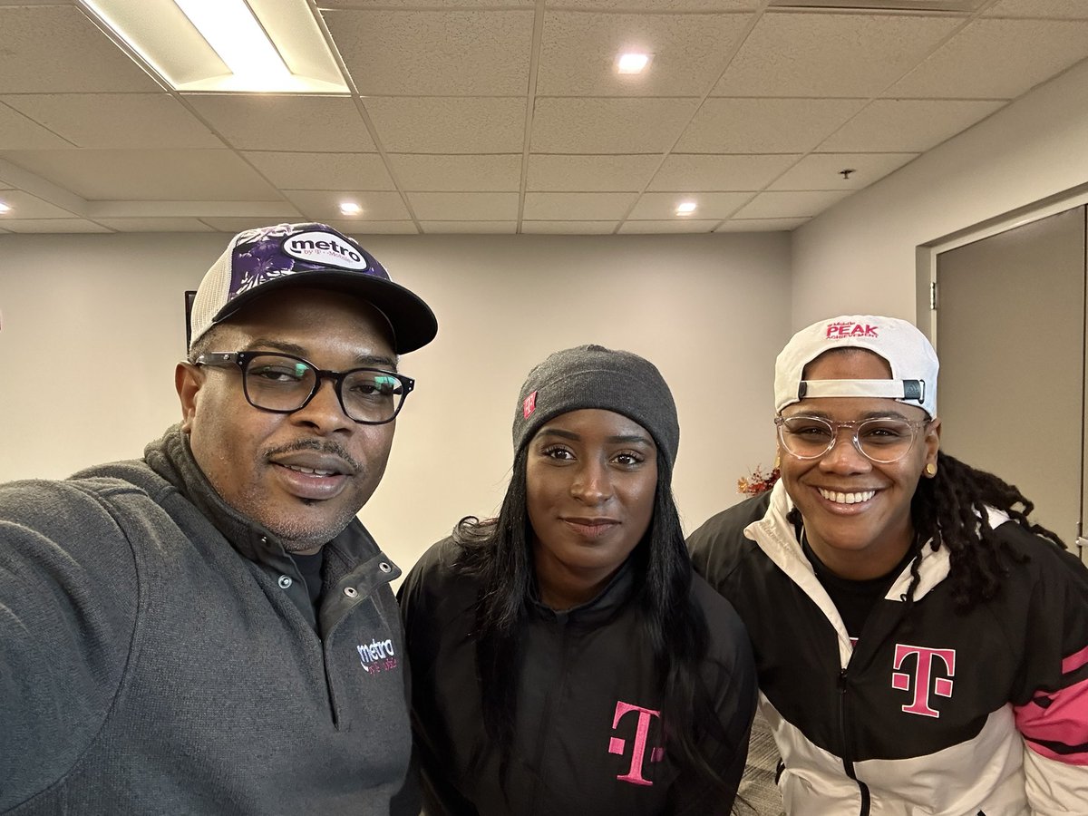 Kevin Campbell (@kcampbel46) on Twitter photo Always great having <a href="/thayesnet/">Terry Hayes</a> back in Philadelphia - so much history. Great couple of days with the team and seeing our <a href="/MetroByTMobile/">Metro by T-Mobile</a> ARs! π Always great having <a href="/thayesnet/">Terry Hayes</a> back in Philadelphia - so much history. Great couple of days with the team and seeing our <a href="/MetroByTMobile/">Metro by T-Mobile</a> ARs! π