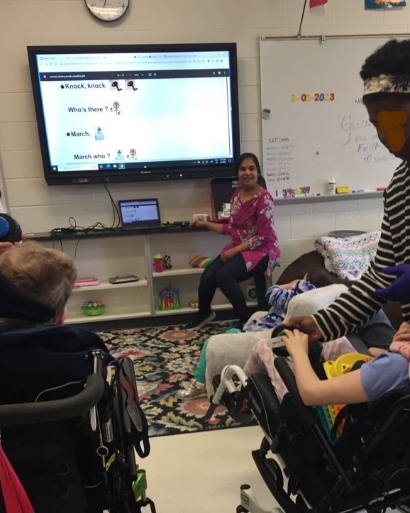 wctaa_nc's tweet photo. It was wonderful watching #WCTAAIAoftheYear finalist Mona Raval @ApexHighSchool working with her students! #TAOY @WCPSSTeam https://t.co/TkElIy23y6