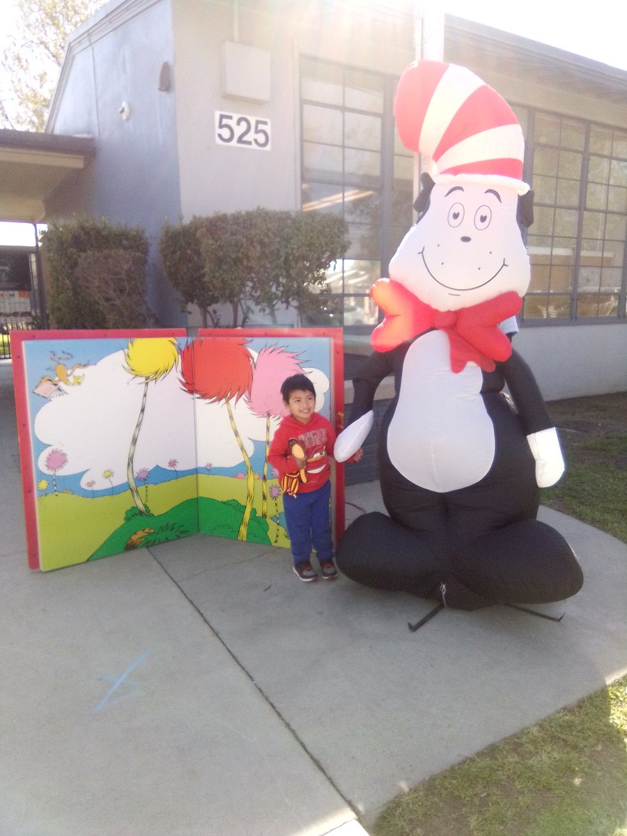 Happy Birthday Dr Suess <a href="/CasaLomaBCSD/">Casa Loma Elementary</a>
<a href="/BcsdFace/">BCSD FACE</a>
#DrSuess #PictureOfTheDay