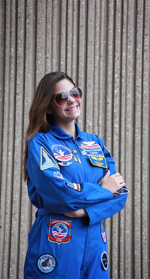 GoWestMS's tweet image. Meet @NASABlueberry1. At just 19 y/o, Alyssa&apos;s list of accomplishments include attending #SpaceCamp 7 times, #SpaceAcademy 3 times, the youngest to graduate #AdvancedSpacedAcademy, and multiple #SallyRide Camps. #MarsBound #WomensHistoryMonth #AllIn #TheWestWay @portageschools