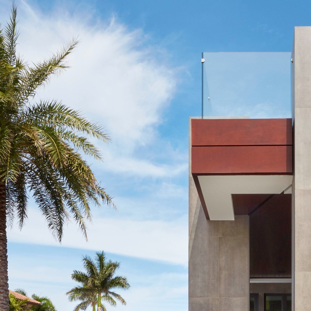 Timeless Details #contemporaryarchitecture #architectureanddesign #milliondollarhomes #luxurylifestyle #modernarchitecture #luxuryhomes #floridaarchitecture #highlandbeach #residentialdesign #palmbeach #florida 📷 @brantleyphoto 🏠@oceanbluecustomhomes