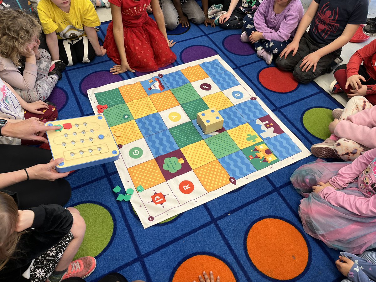 We have had so much fun playing, programming and learning with Cubetto the coding robot! Thank you <a href="/JuliaJuliahall1/">Julia Hall</a> for always making sure our <a href="/TrafalgarPS/">Trafalgar PS</a> students have access to these opportunities! <a href="/TVDSB_STEM/">TVDSB STEM</a> <a href="/tvdsbmathk8/">tvdsbmath</a>
