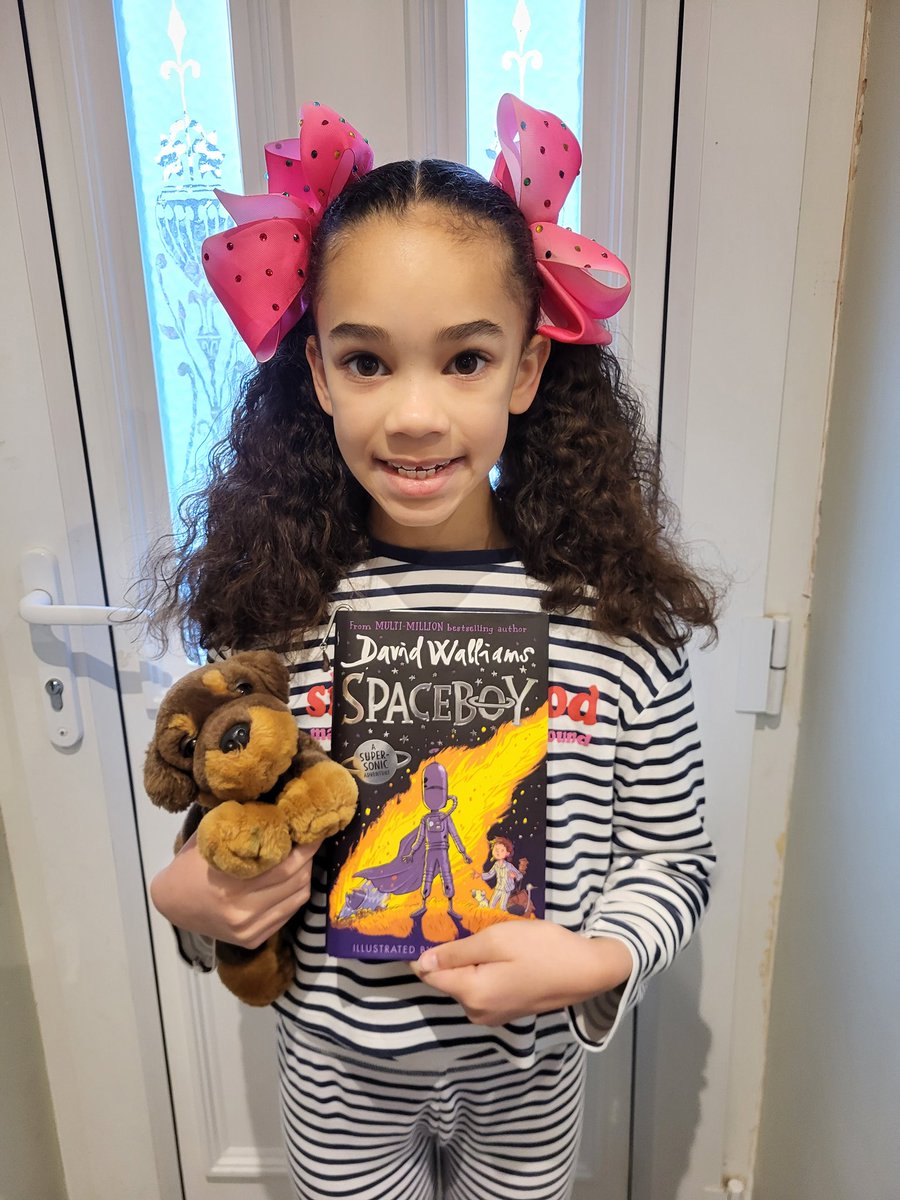 AntheaMTB's tweet photo. @davidwalliams Ruth from Spaceboy #WorldBookDay2023 https://t.co/vrHyRH8xrb