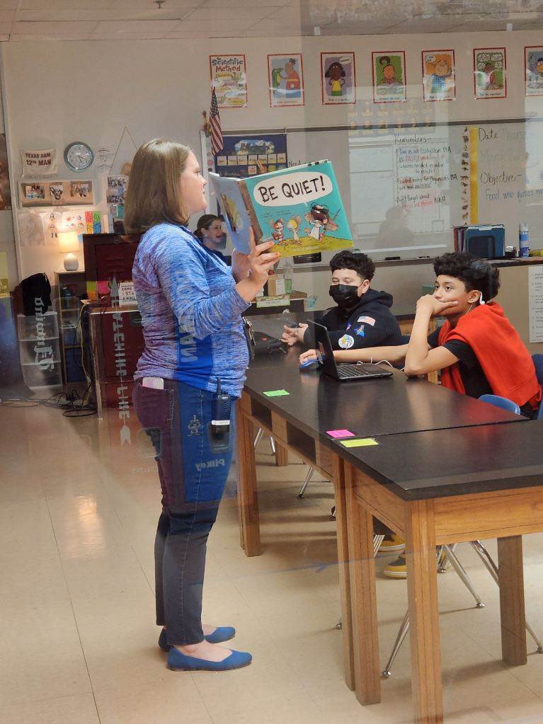 castilloclassrm's tweet photo. Mathematicians are also readers! π A special THANK YOU to Campus Coach, @DZMS_Math_PISD and 6th grade math teacher, Ms. K, for helping us promote literacy ππ #LobosLead #LobosRead https://t.co/u6hJN0pw3H