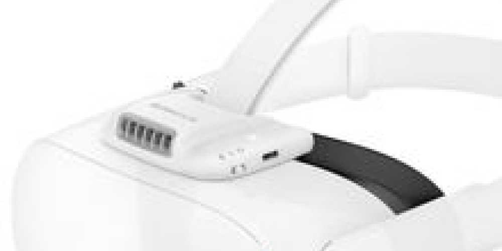 Siampa8's tweet photo. BOBOVR F2 for Oculus Quest2 Active Air Fan No Fog Facial Interface Face Pad Relieve Fogging M2 Pro Strap B2 Battery Pack C2 Case 
https://t.co/efTK1lyMzz 
$76.99
#beautiful https://t.co/N3rHRmd8bi