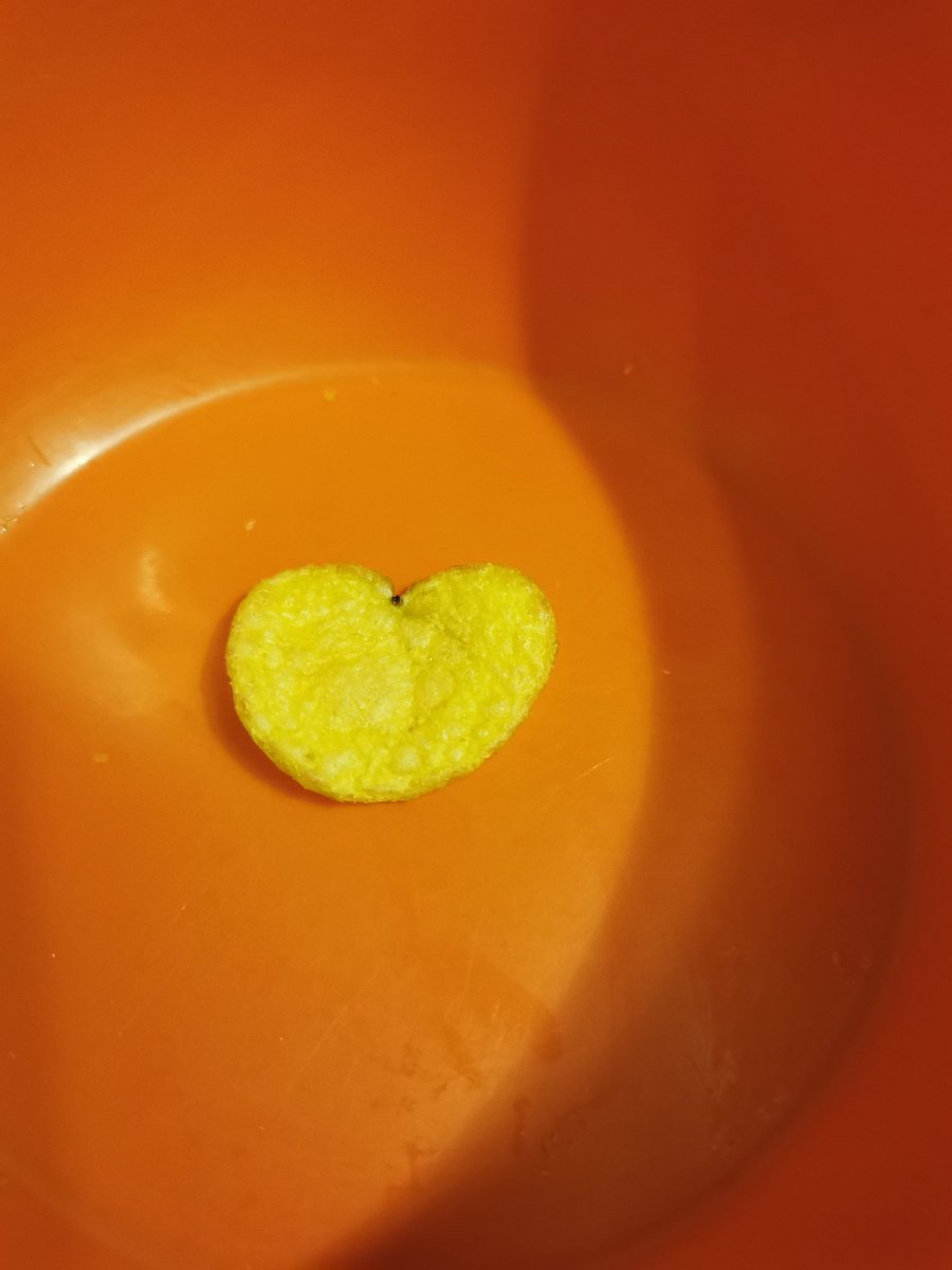 ThiniGonzales's tweet photo. Aaaawwwwww 😍😍💕
Meine Chips lieben mich auch!!!!

Isst man den jetzt und genießt  lautstark mit richtig hingebungsvollem Hmmhmmm und drückt die Packung dazu ganz liebevoll? https://t.co/dt0bWpWUFR