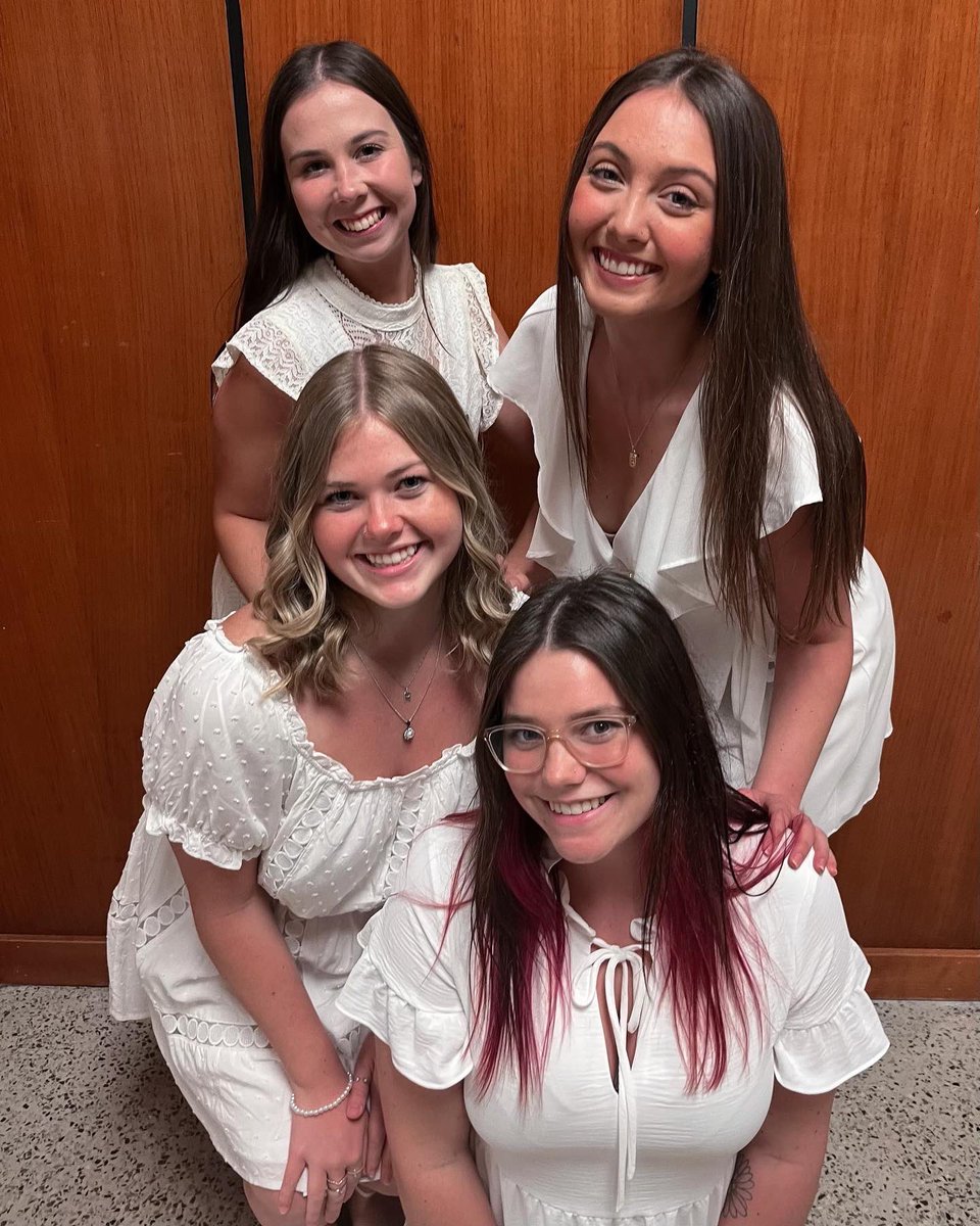 ✨SENIOR SPOTLIGHT✨
Makayla Thompson

MAJOR: Social Work

PLANS AFTER GRADUATION: I plan on going to get my master’s in social work for school counseling!

PIECE OF ADVICE: My advice would be to put yourself out there and always have a goal for yourself to do better!