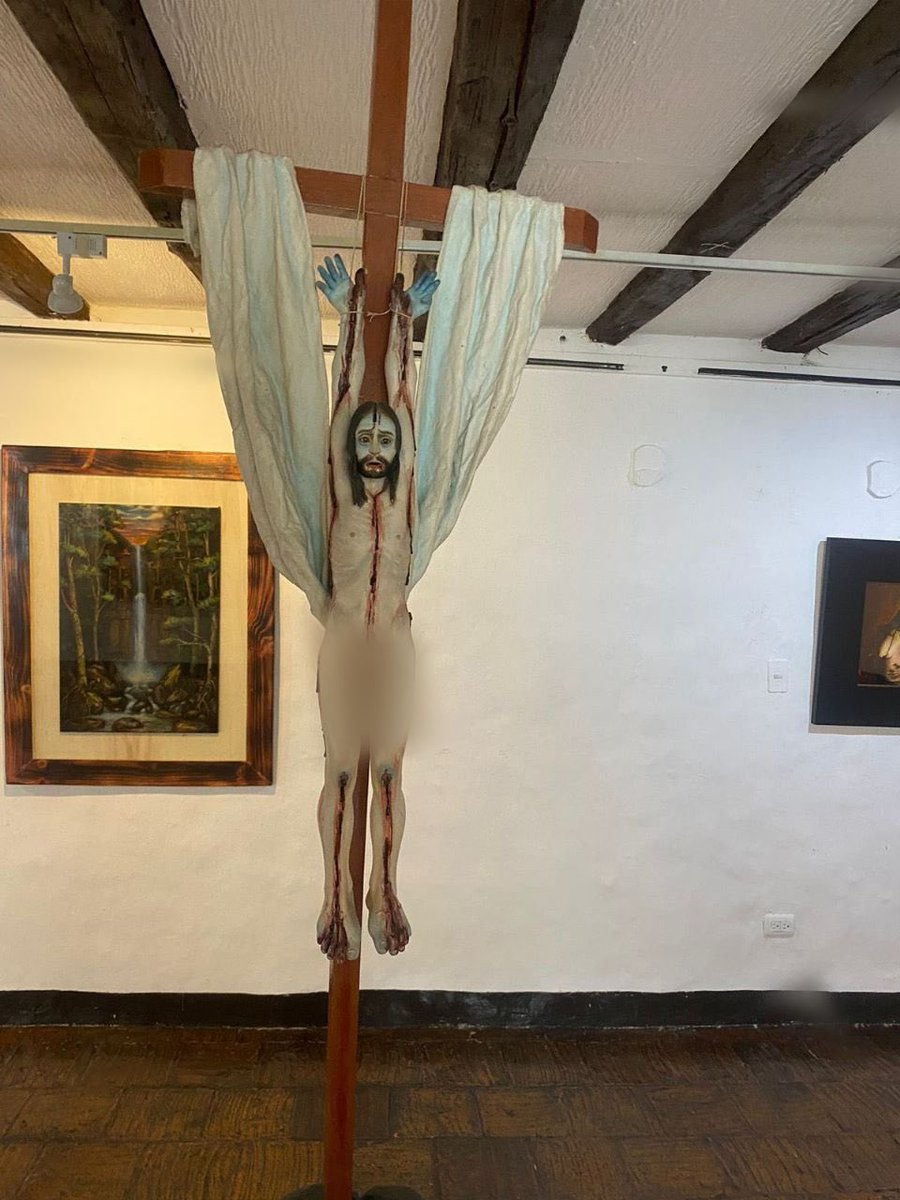 EcuadorProvida's tweet photo. ‼️ Lo que se presenta en la Casa de la Cultura de Cuenca, NO son obras de Arte, ni mucho menos es una exposición cultural, es un grave ataque e insulto a la Fe cristiana, es una #ExposiciónBlasfema y sacrílega.

Exigimos respeto y el retiro de la exposición.

@AzuayCce @MAzogues https://t.co/wQS4oOSwMs