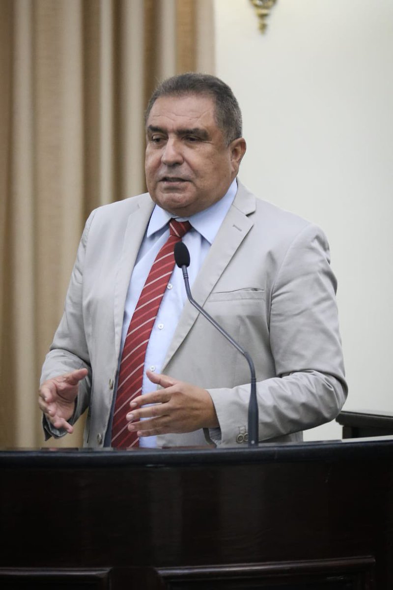depinacioloiola's tweet photo. Fiz uma crítica contundente na tribuna da @assembleia_al ao projeto de transferência da sede da Codevasf de Penedo para Maceió, que descaracteriza a funcionalidade dessa empresa pública com impacto negativo: desemprego e perda de renda para a região do Vale do São Francisco. […] https://t.co/HYn9Xbxctu