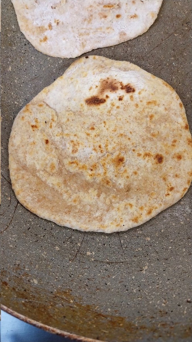 ButetownCentre's tweet photo. Chicken curry, rice and chapatis ready at our Warm Space Supper Club. All welcome between 6.00- 7.30pm. #C3SC https://t.co/hZtAXj3N22