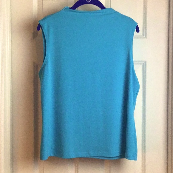 So good I had to share! Check out all the items I'm loving on <a href="/Poshmarkapp/">Poshmark</a> #poshmark #fashion #style #shopmycloset #daisyfuentes #danskinnow #notations: posh.mk/dJPhGAwyQxb