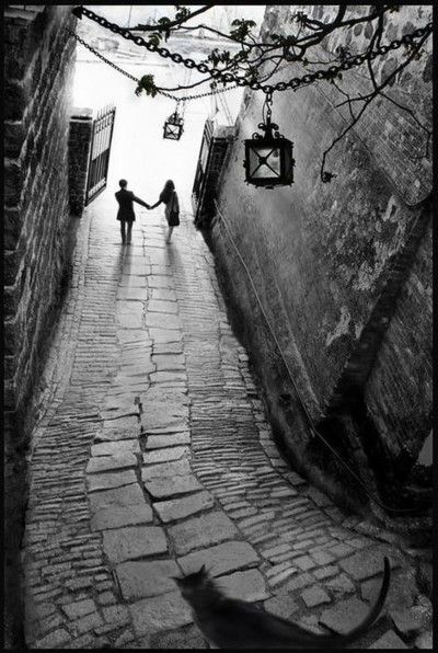 Quello che cerco è solo amore, e non uno qualunque, solo uno. Il resto sono storie che m’invento per ingannare non solo il tempo. ©️Silvano C.© Asphelo Blog #RaccontodellaSera ©️Fan Ho