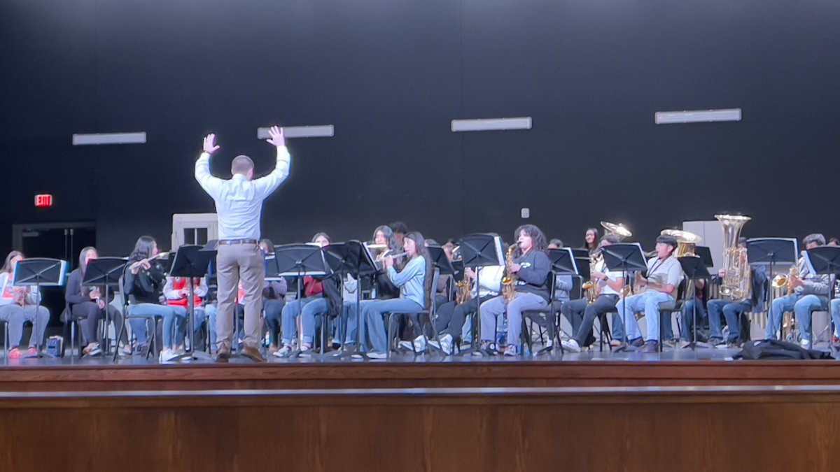 Thank you Dr. Nathan Phillips, ETBU Band Director, for coming to work with our Concert Band and recruiting our Tyler High Band Students. ⁦<a href="/TylerISD/">Tyler ISD 🏛</a>⁩ ⁦<a href="/FineArtTylerISD/">Tyler ISD Fine Arts</a>⁩ ⁦<a href="/THSBigBlueBand/">The Big Blue Band</a>⁩ ⁦<a href="/ETBUBands/">ETBU Bands</a>⁩ ⁦<a href="/TylerHighLions/">Tyler High School</a>⁩