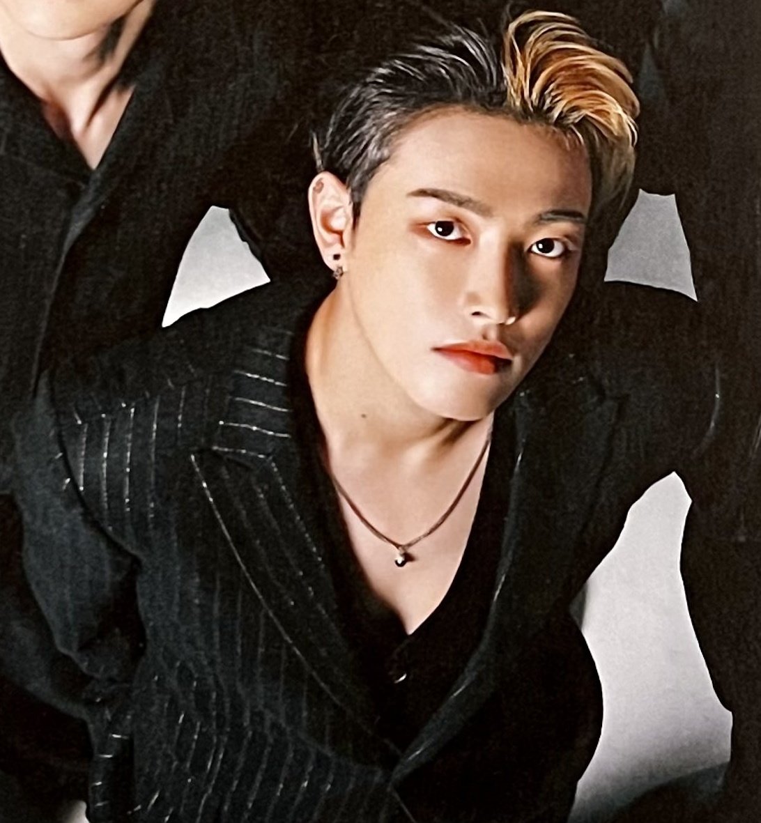 HONGFOLDER's tweet photo. Woah hongjoong ??!! https://t.co/bhBiKQXw7c