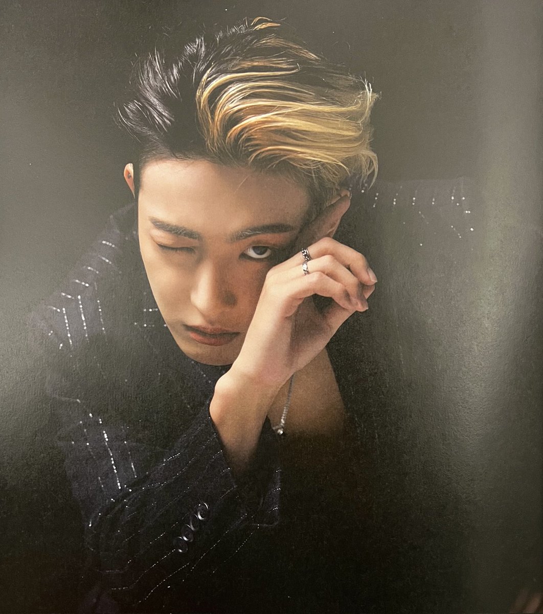 HONGFOLDER's tweet photo. Woah hongjoong ??!! https://t.co/bhBiKQXw7c