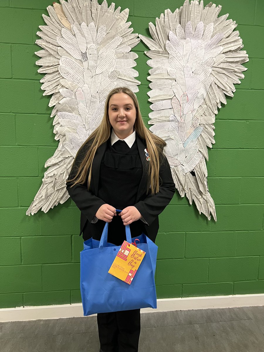 SASB_English's tweet photo. A brilliant @WorldBookDayUK with our Book Bistro, S1 Favourite Author Survey, book quiz and Book Bistro in a Bag giveaways so pupils could enjoy the full reading experience at home with lots of treats! #SASBReads https://t.co/LOM88KR9cz