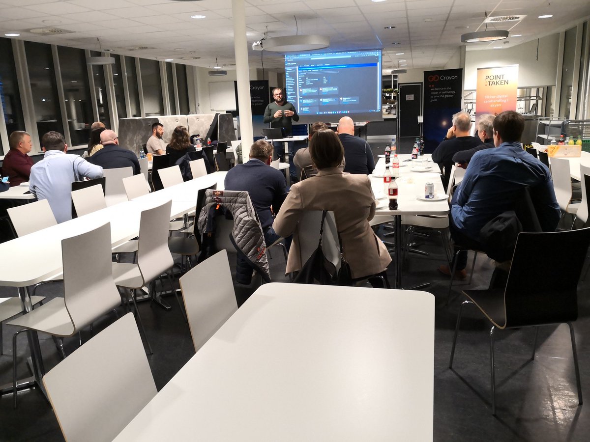 Mr <a href="/JulianRasmussen/">Julian Rasmussen | MVP</a> rockin the stage at #o365uga #Azure