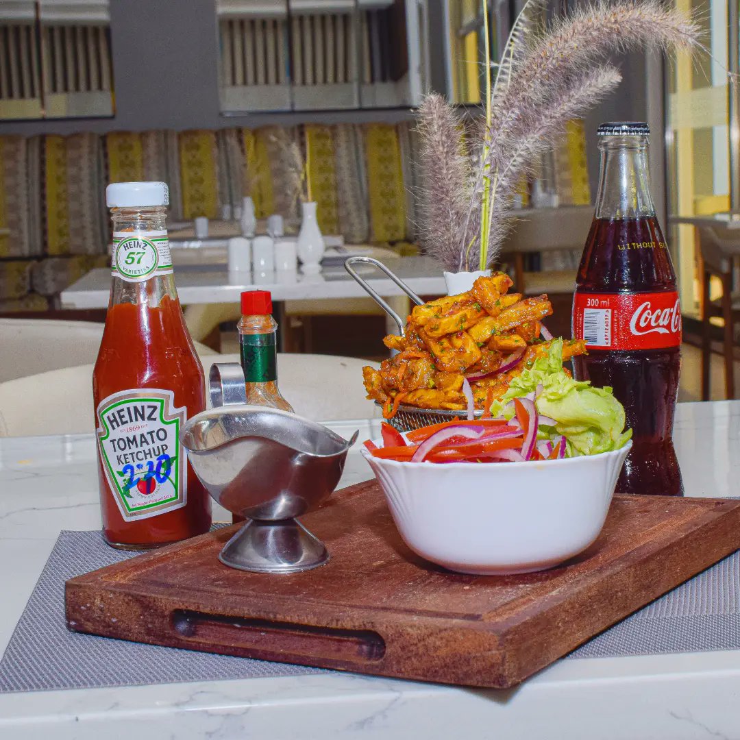 HotelKisumu's tweet photo. Uko munchies??? TUTAKUSORT!!!! 😜. ORDER the chips masala and a 300 ml bottle soda for only ksh 450. TUKO Glovo bazenga.....
To make reservations
🤙 0794675564 / 0794675563
📩reservations@bw-kisumu.co.ke
#kisumu
#KenyaVsNigeria
#weuh
#safaricom
#BestWesternKisumu https://t.co/Cx9TLpPh3M