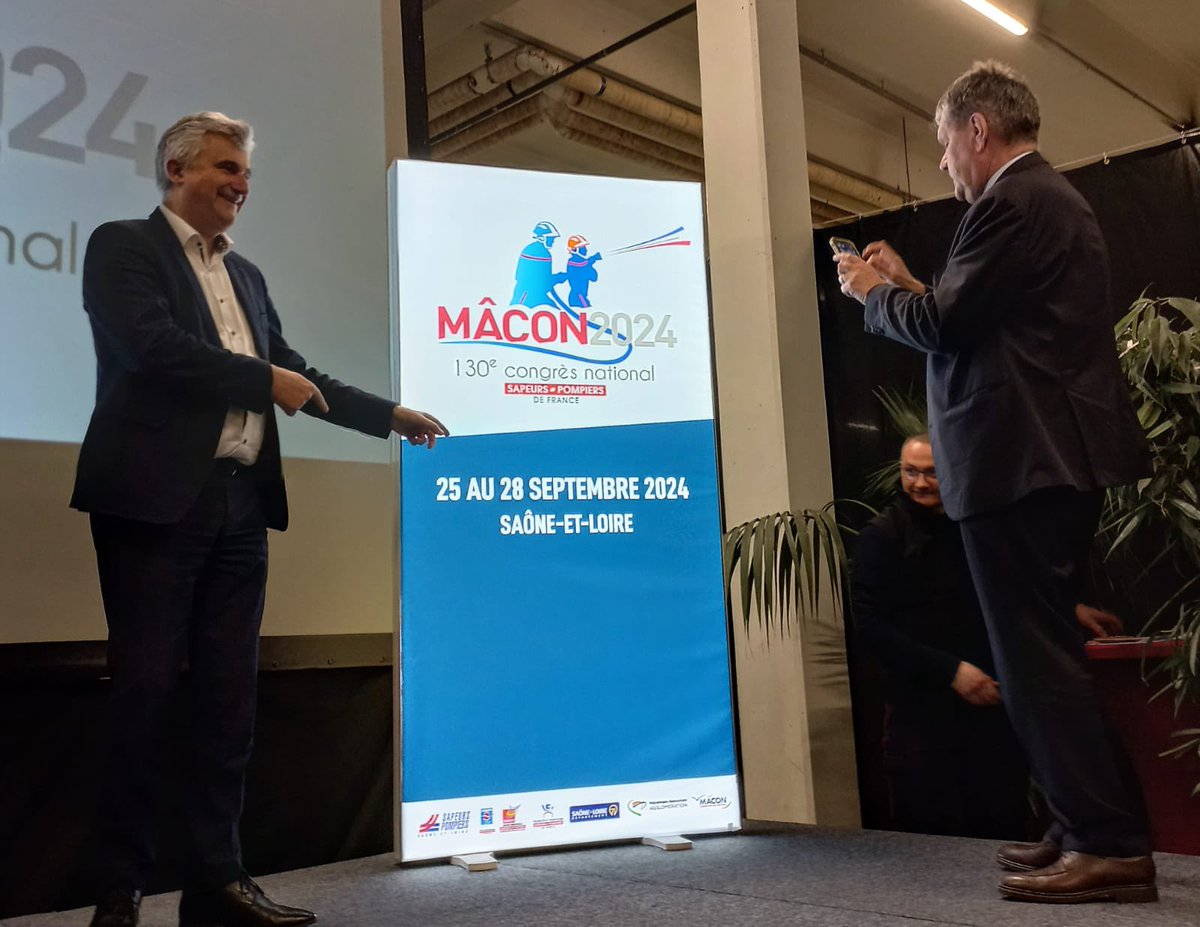cnspf2024's tweet photo. #CÉRÉMONIE | Cérémonie de dévoilement ce soir du logo dans une salle pleine à craquer ! Un énorme merci aux institutions et partenaires privés venus en nombre. 
✅ Toutes nos félicitations à David Thibault gagnant du concours !
@VilleDeMacon @MB_Agglo @MaconEvenements https://t.co/ao0TjCopHl