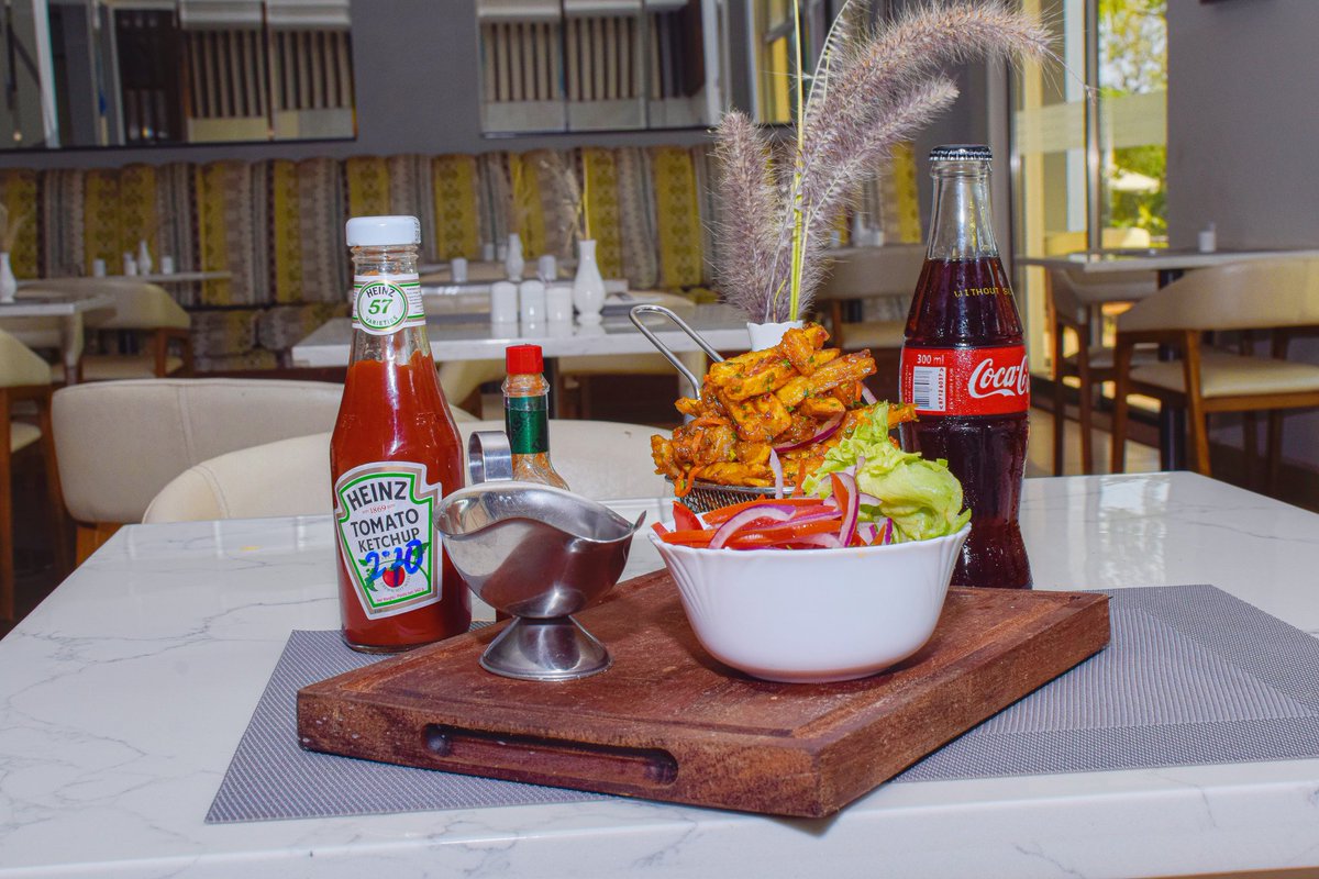 HotelKisumu's tweet photo. Uko munchies??? TUTAKUSORT!!!! 😜. ORDER the chips masala and a 300 ml bottle soda for only ksh 450. TUKO Glovo bazenga.....
To make reservations
🤙 0794675564 / 0794675563
📩reservations@bw-kisumu.co.ke
#kisumu
#KenyaVsNigeria
#weuh
#safaricom
#BestWesternKisumu https://t.co/Cx9TLpPh3M