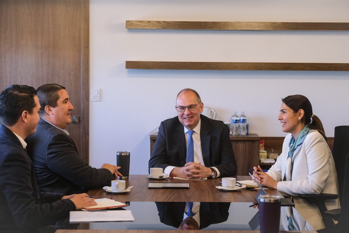 Xavier Orendáin De Obeso tweet media