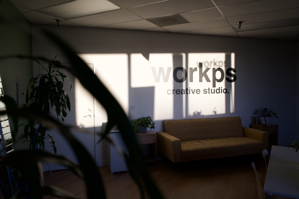 workpsHQ's tweet photo. Good morning from one of our private offices 🙇🏽‍♂️⚡️ book through our app for your next meeting or if you need your time alone to work! https://t.co/Norn665gfT