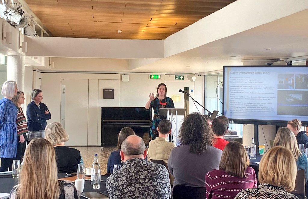 BeckArtsConnect's tweet photo. Wrapping up #BritishArtShow9 with a national reflection session @southbankcentre
Sharing #BAS9 highlights, challenges and learning to help shape future iterations of the show 
@ArtsConnectWM @wlv_soa @WolvArtGallery @rosglover #BAS9Learning #contemporaryart https://t.co/f3bSalHeB8
