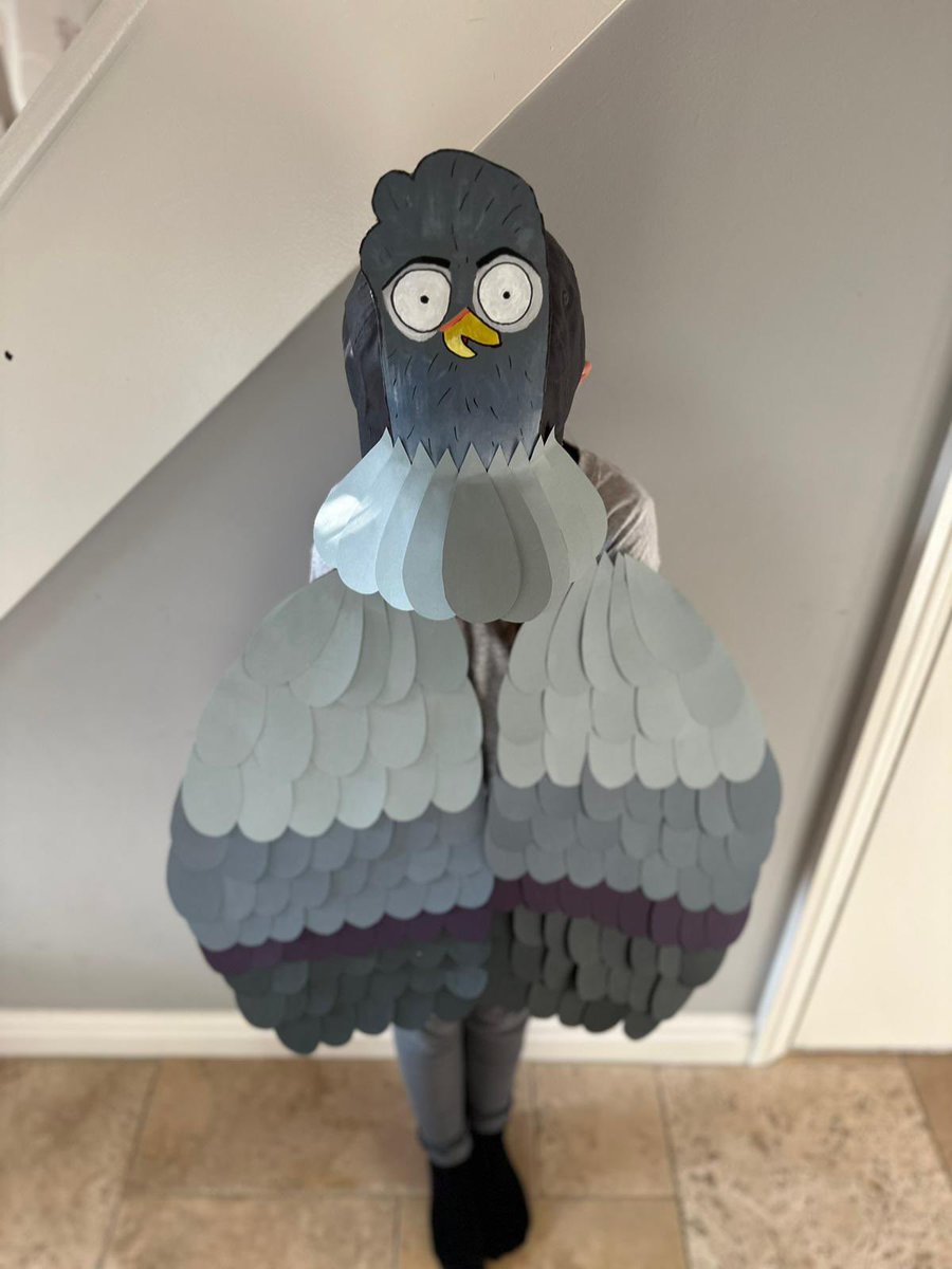pinkladytracy's tweet photo. @SwapnaHaddow @SheenaDempsey here is my gorgeous niece as “skipper” from Dave the pigeon book for world book day. It’s her favourite book! My sister @Shellbemakeup made this incredible outfit, thought you’d like to see it … https://t.co/BQLQYEZVqQ