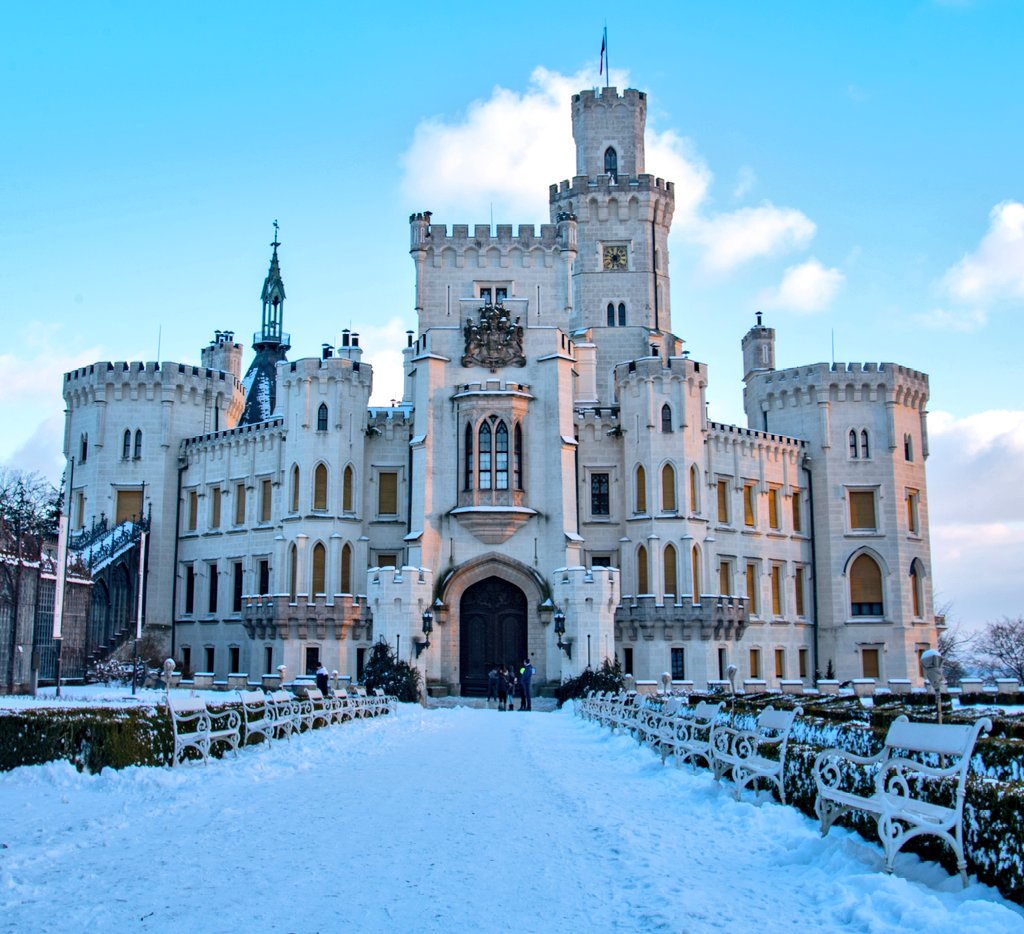 GuideMarcoPolo's tweet image. Sfatiamo un mito: la Repubblica Ceca non è soltanto Praga. 
Per nulla in soggezione per le sue dimensioni limitate, il Paese vanta ben 16 siti patrimonio dell’Umanità. Scopriamo tutto con il racconto di @BeRightBackIT 
guidemarcopolo.it/articoli/idee-…