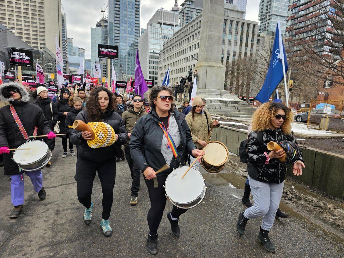osstf's tweet photo. Proud to be at the @ontarionurses rally, with Education Workers &amp; Teachers marching to #SupportNurses🙌🏾

@fordnation, give them fair bargaining + better staffing &amp; wages that they deserve!

When nurses win, we all win ✊🏾
#BetterStaffingBetterCare #OnPoli #OSSTF #OntEd https://t.co/Vm28IDOhAv