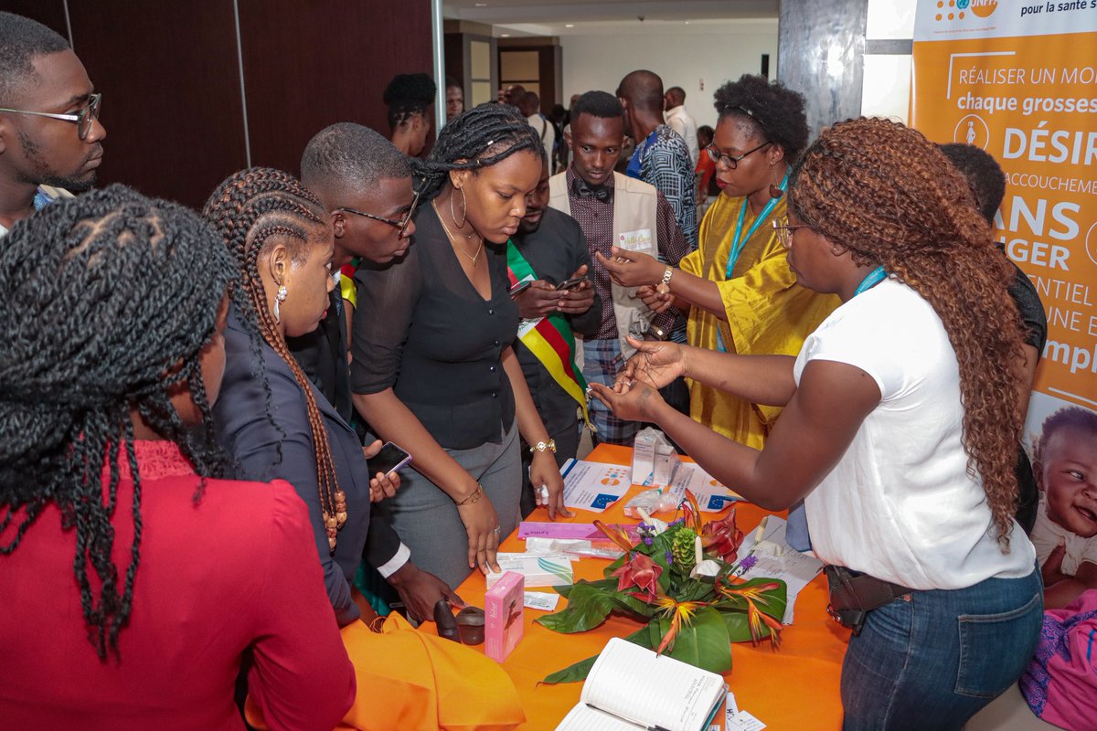 MarchesdElodie's tweet photo. Memories of the official launch event of #Alertgbv at Krystal Palace, Douala. 
Victims of GBV, associations, specialists, officials (representing the Ministry of Women's Empowerment &amp; Family, and the @USEmbYaounde), partners, and our main sponsor were there. Thank you!
#Thread 🧵 https://t.co/sZh9uQe6HV