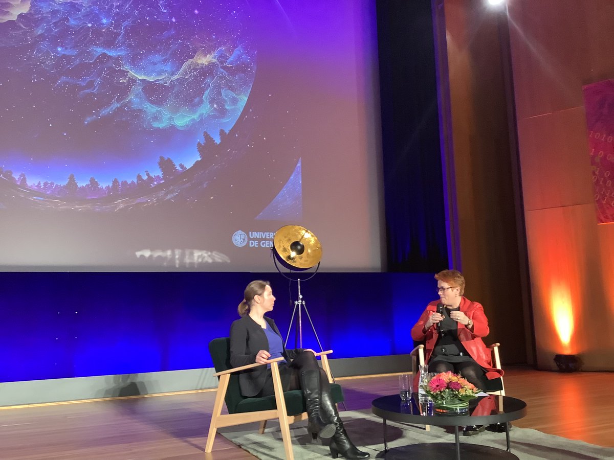 FlueckigerYves's tweet photo. Pédagogue hors pair - chercheuse d’exception ! Camille Bonvin aura convaincu beaucoup de jeunes venus l’entendre ce soir à choisir la voie de l’astrophysique pour résoudre les mystères de l’Univers … et vérifier la théorie d’Einstein aux confins de l’espace-temps @UNIGEnews https://t.co/p0gj1B1N5D