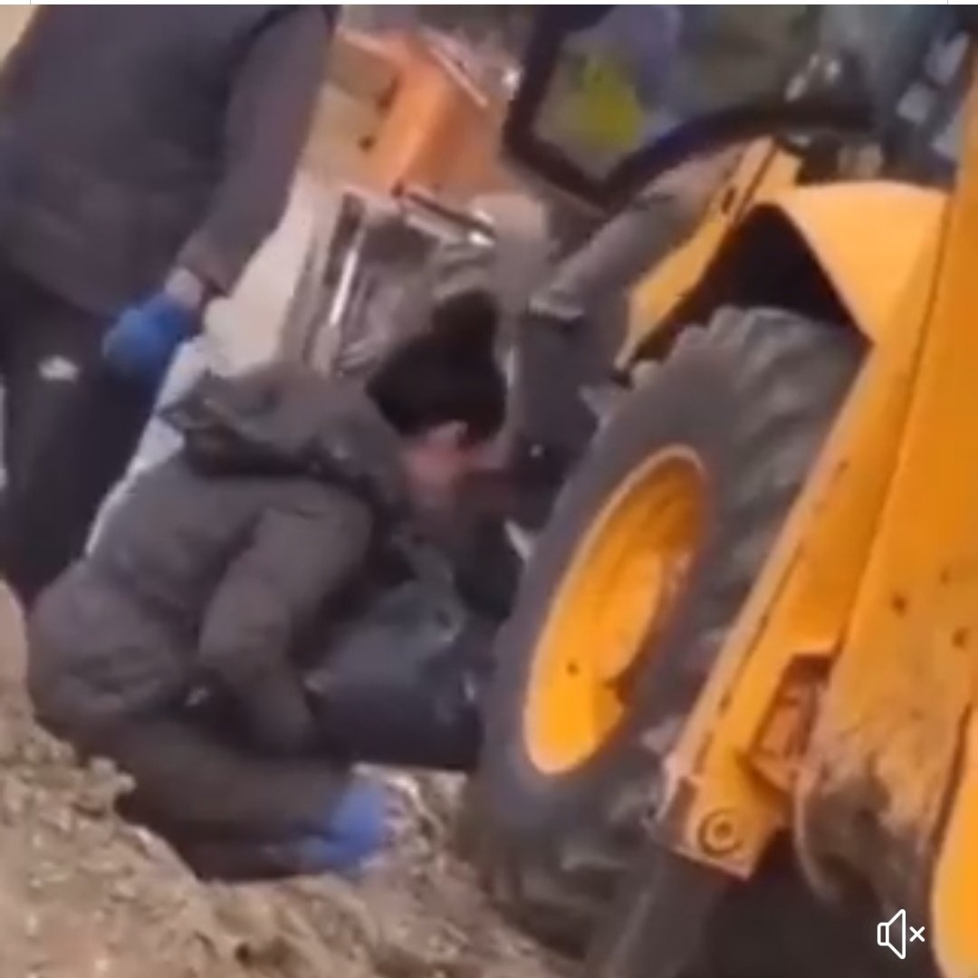 Hiç bir şartta yönetenlere toz kondurmayan yandaşlar ; 21. Yüz yıl da Çocuğunuzun cansız bedenini, size naylon bir poşette teslim etseler ne yapardınız?

#NeDedilerNeEttiler !!