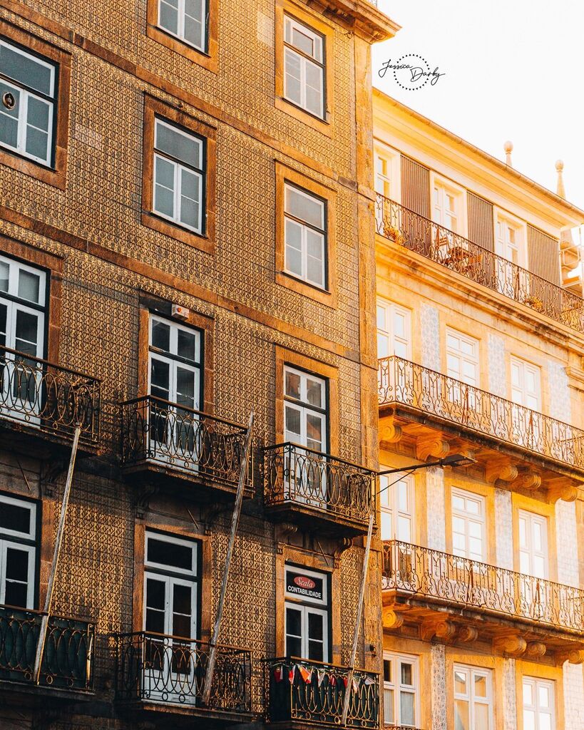 Golden hour lighting up the buildings in Porto, Portugal.
.
.
.
.
#porto #portugal #goldehour #iberianpennisula #cityScape #jessicadarbyphotography #canonphoto #visusalsoflife #visualambassadors #moodygrams #illgrammers #visualsgang #artofvisuals #aov #t… instagr.am/p/CpS8NdAuCLS/