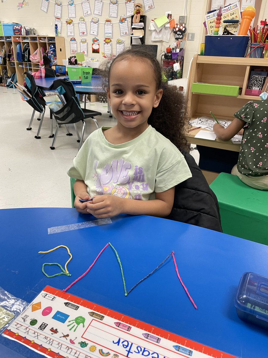 RexrodeMLST's tweet photo. This weeks sight word is we! Our friend Peyton taught us a ‘we’ song. https://t.co/OBxY2OKmAX