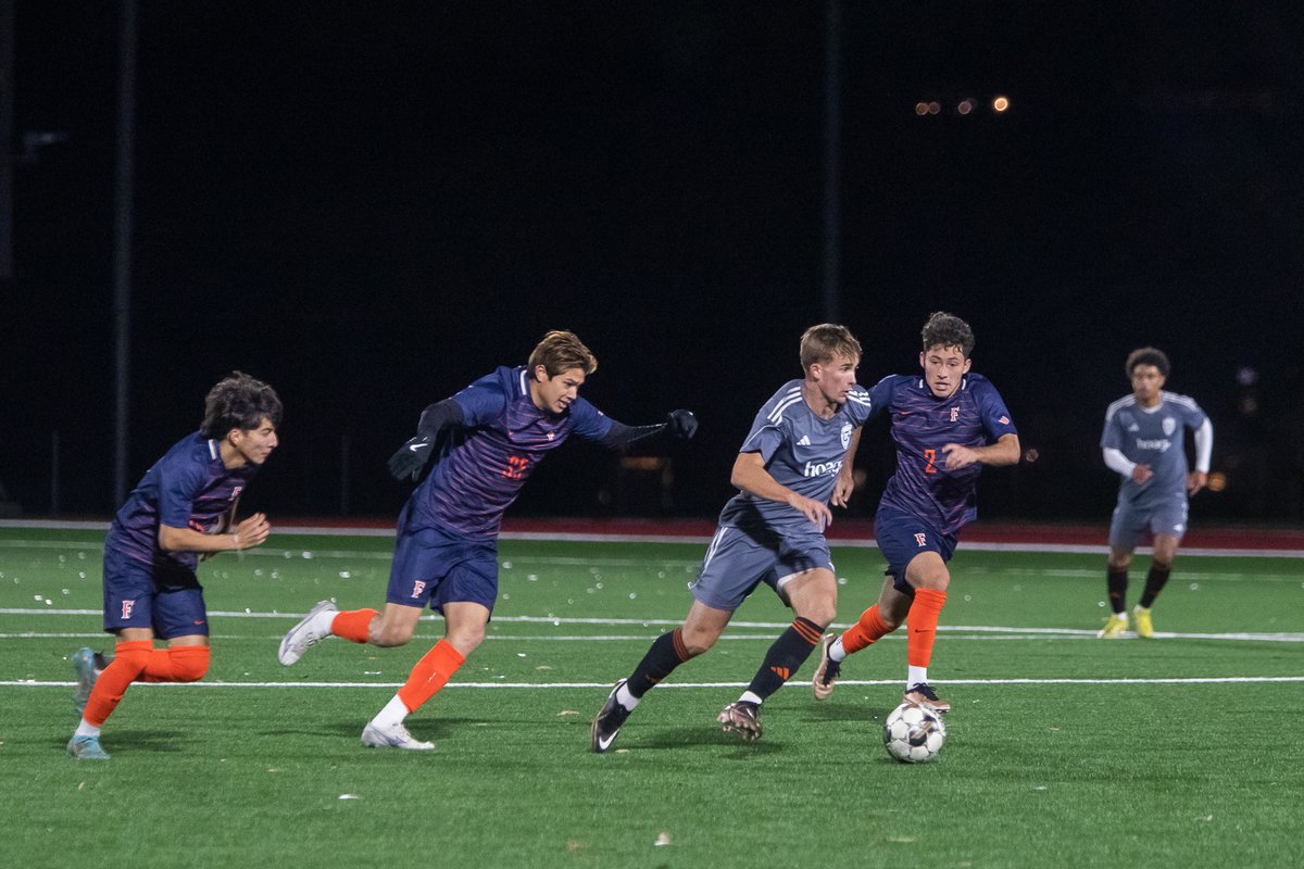 orangecountysc's tweet image. Former Titan vs. Titans 🍊

Core memory for @owen_lambe playing his alma mater last night!