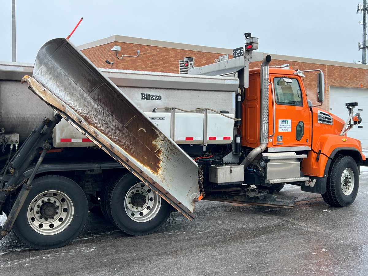 MnDOT's tweet image. NEW PLOW ON THE MINNESOTA HIGHWAYS 🎵 ❄️

Welcome to the family, #Blizzo! @lizzo