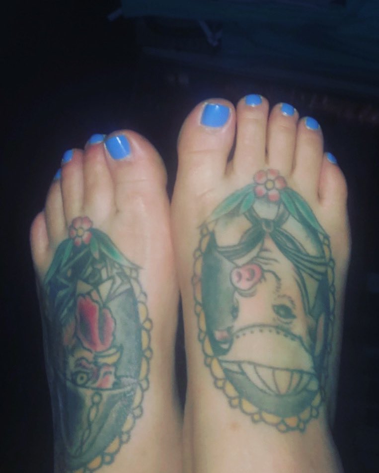 #navy #Americantraditional #tattoos #feet #pinup #mature #curvy #thicc #hugetits #sapiosexual #MILF #Demisexual #toes #BoycottHersheys #INDvsAUSTest #retro #sellingcontent #darkrusalka #OnlyFans #Model #allnaturalbeauty #AllNatural #NoSurgery #passion #lust