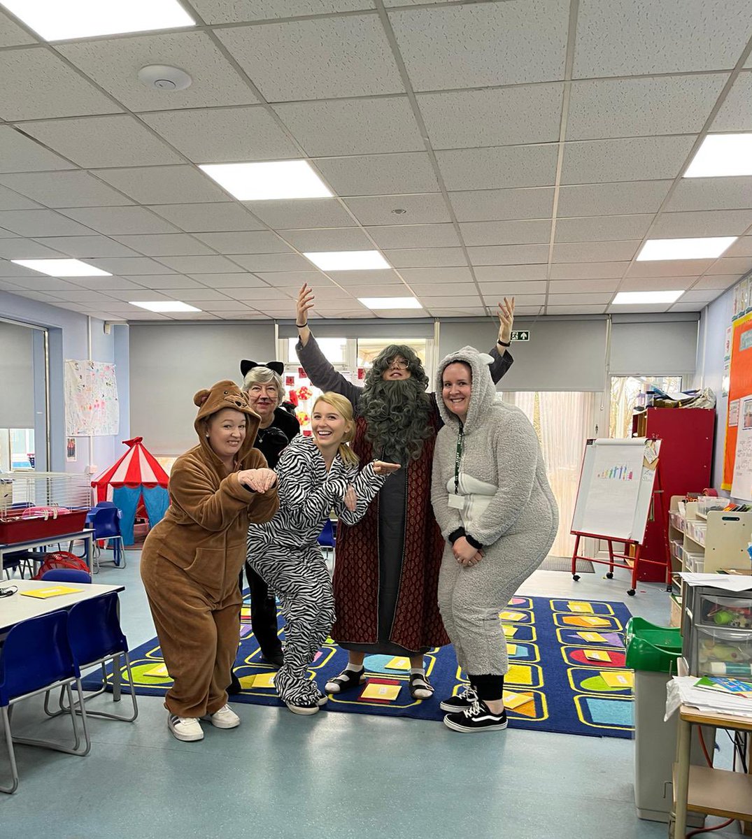 Miss Burrows tweet media