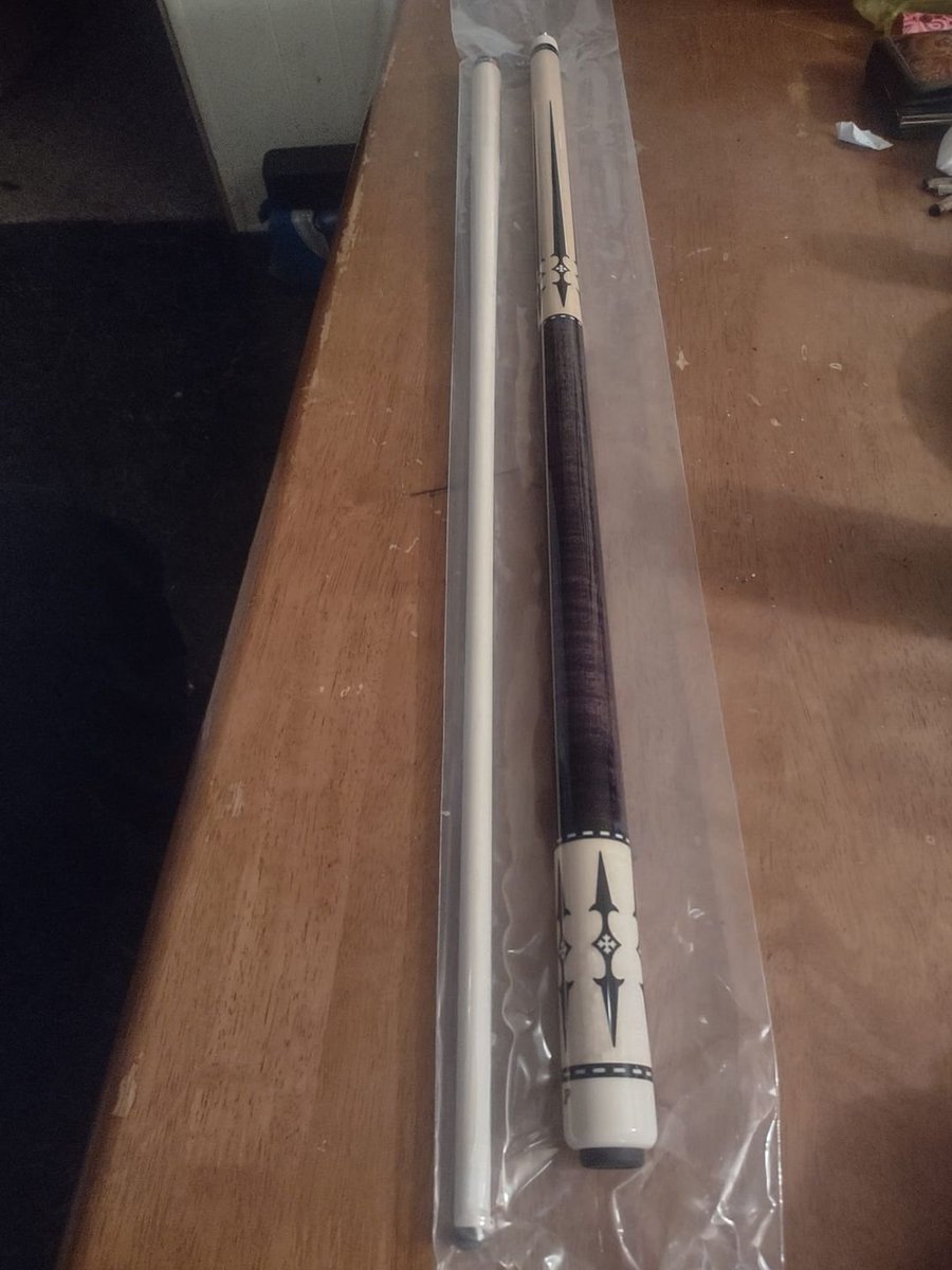 "Received the custom cue today. Thank you so much PSBC for the opportunity to play with such a beautifully crafted 19.5 oz Pechauer. I will be trying it out &amp; playing with it tonight in league 🙂"

- Laura M, 1st patch claim giveaway winner 🏆

More on FB: fb.com/groups/poolsha…