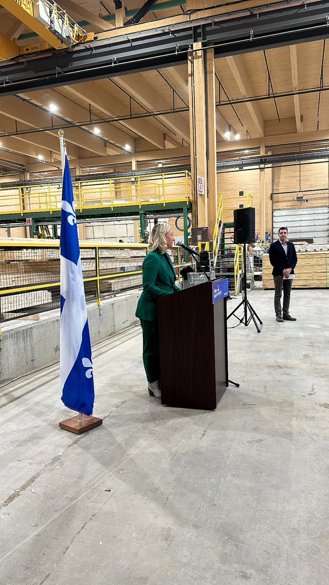 MaiteVezina's tweet photo. L'octroi de 7,5 M$ à Chantiers Chibougamau annoncé ce matin avec @JeanBoulet10 aura des retombées significatives grâce à leur projet novateur . Notre gouv. est fier de soutenir des entreprises d’ici dans leur croissance et leurs projets d’optimisation. ➡️https://t.co/drLBwfitYY https://t.co/EF0jxV5NYR